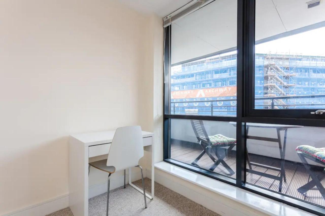 Vivid Apartment In Central Londra Esterno foto
