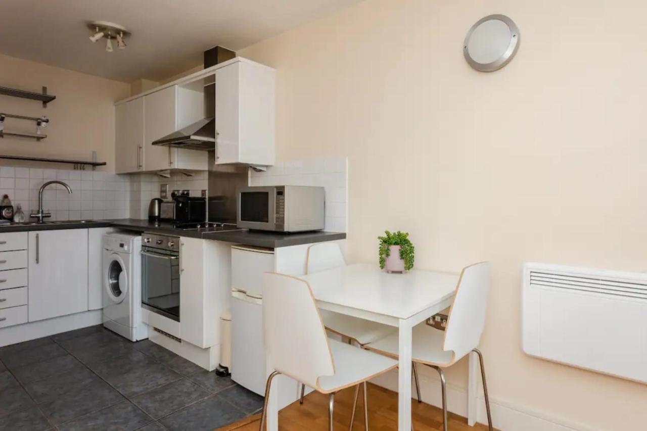 Vivid Apartment In Central Londra Esterno foto