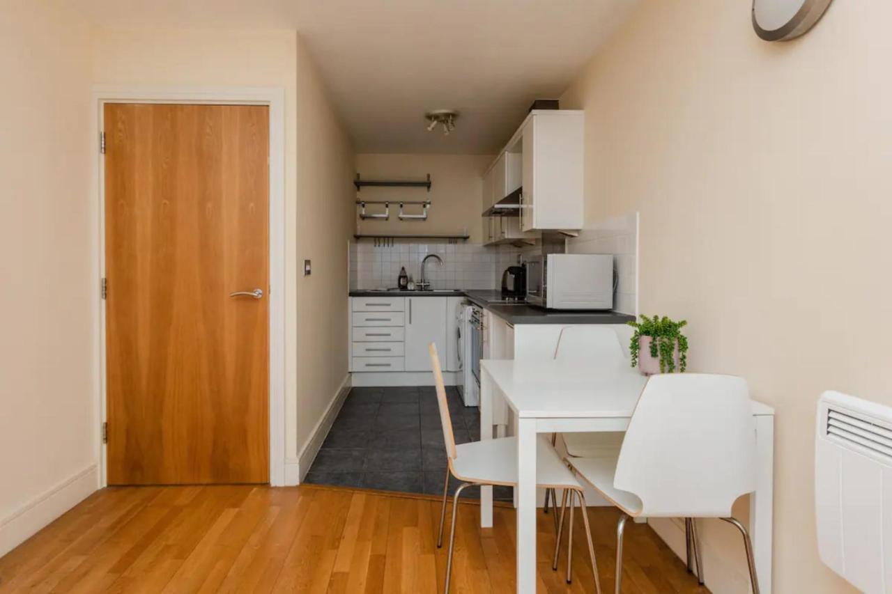 Vivid Apartment In Central Londra Esterno foto